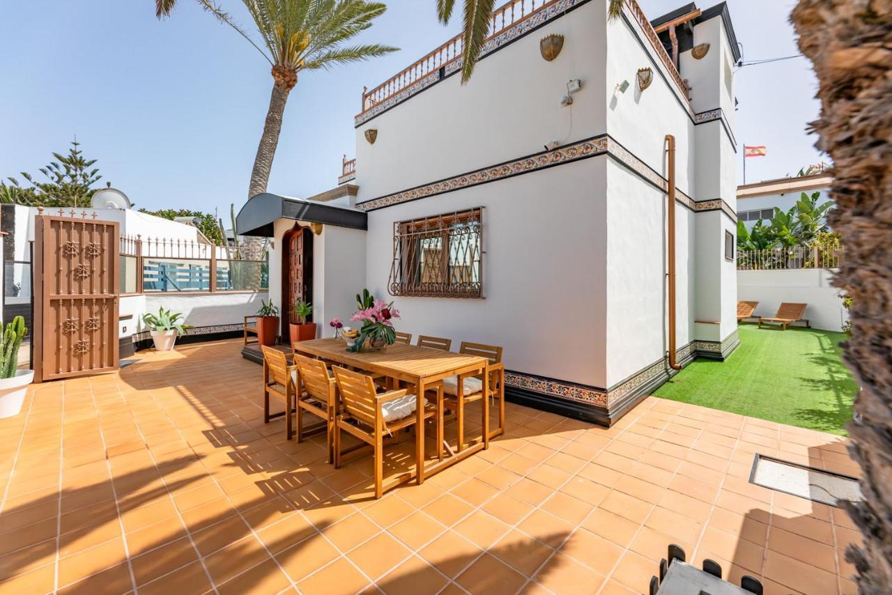 Villa Corralejo Bay Beachfront Corralejo By Holidays Home Exterior photo