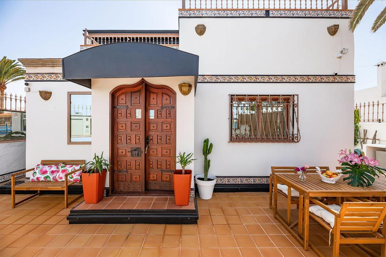Villa Corralejo Bay Beachfront Corralejo By Holidays Home Exterior photo